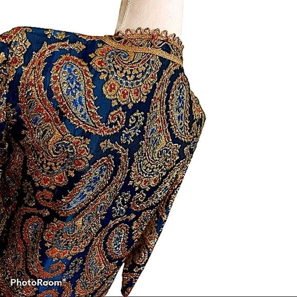 Blue Paisley Kaftan with Metallic Gold Brocade - Picture 3 of 15